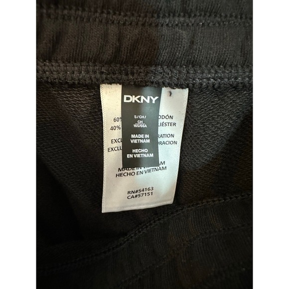 DKNY Women's Cargo Shorts S Black Elastic Pockets Lounge Casual Sporty Athletic - Picture 8 of 8